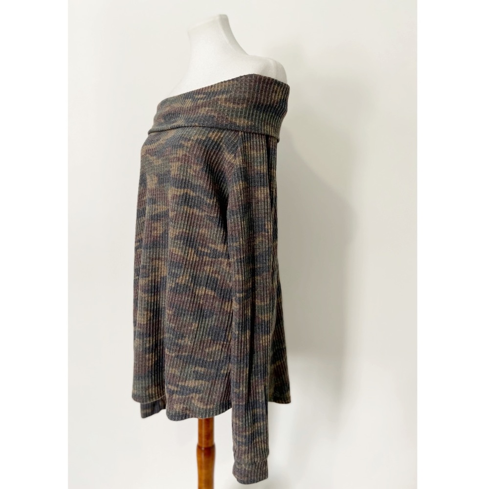 CY Fashion | Off Shoulder Long Sleeve Camo Top